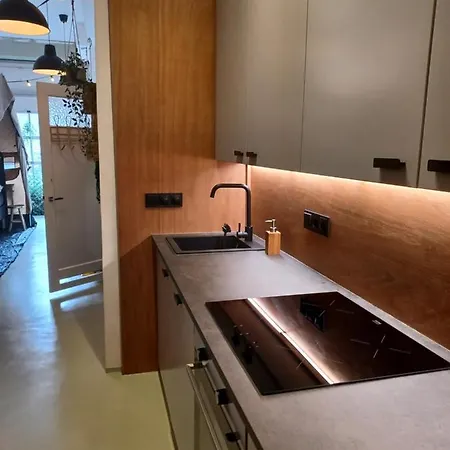 75m2 Indoor Glamping Scheveningen Гаага